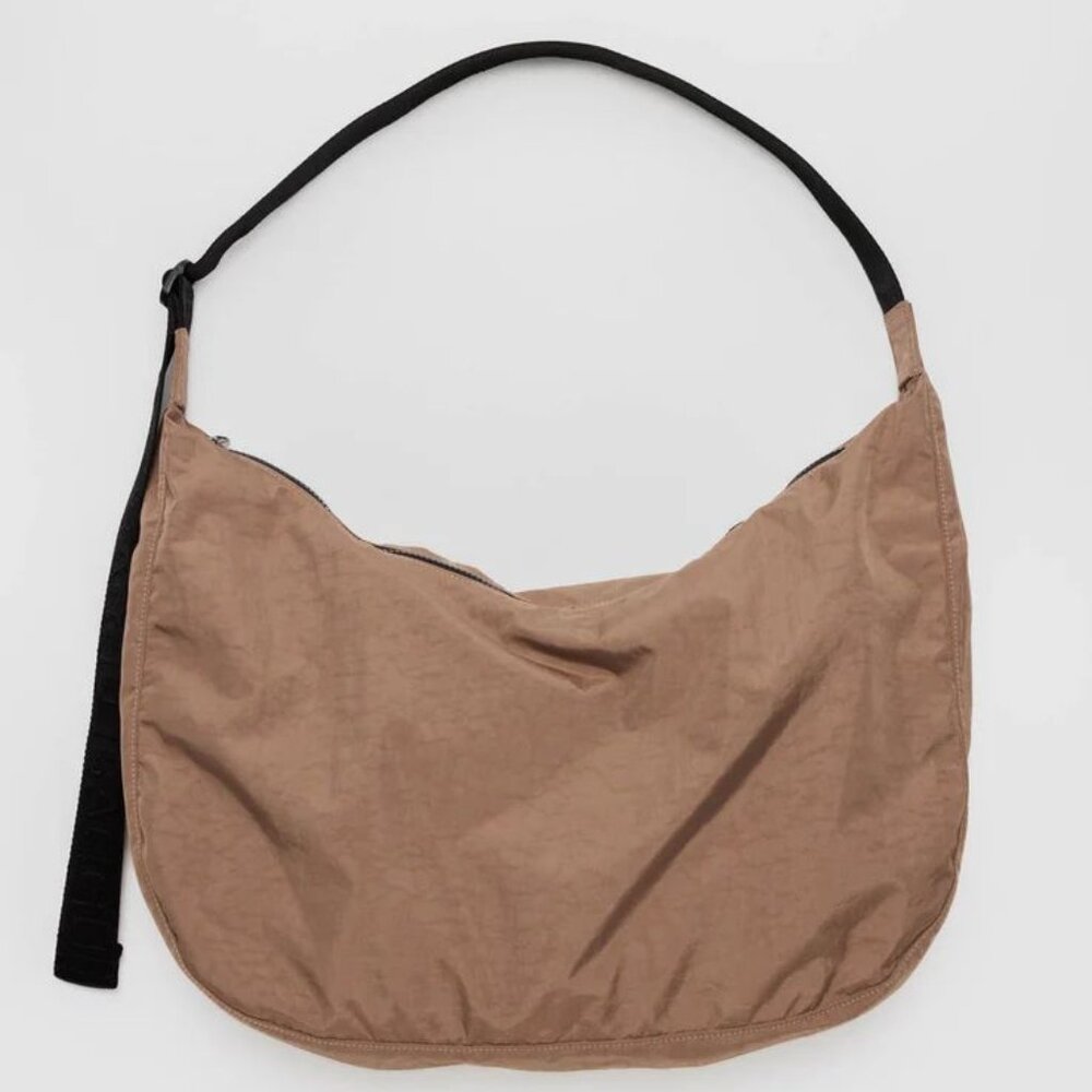 NWT Baggu Large Nylon Crescent Bag - Cocoa
